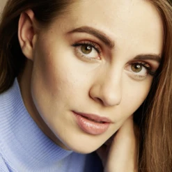 Maybelline New York Express Brow Ultra Slim Augenbrauenstift Nr. 01 Blonde -Berühmt Kosmetikladen MAM 8230756 SHOP IMAGE 1.4