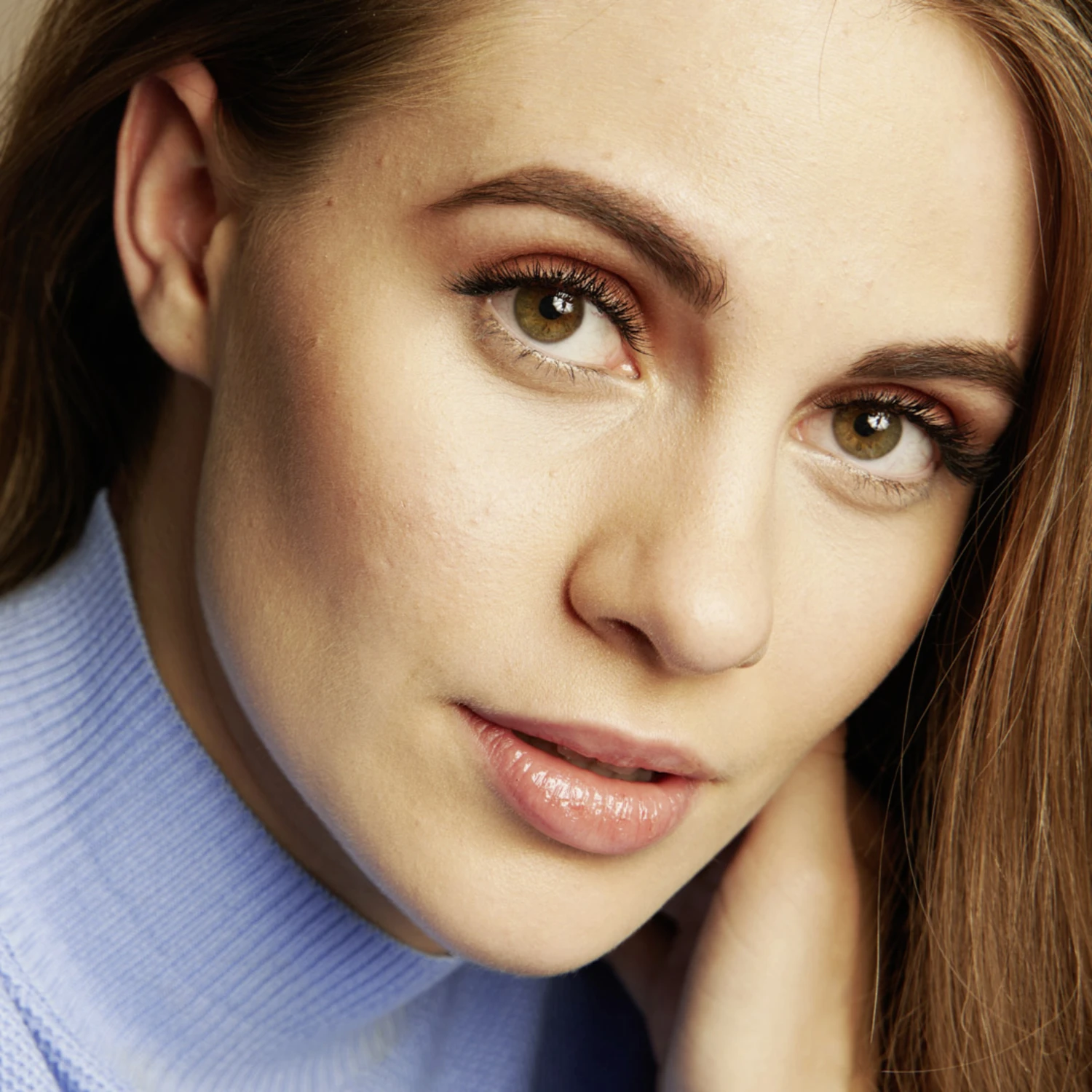 Maybelline New York Express Brow Ultra Slim Augenbrauenstift Nr. 04 Medium Brown 4 Maybelline New York Express Brow Ultra Slim Augenbrauenstift Nr. 04 Medium Brown – Bild 2