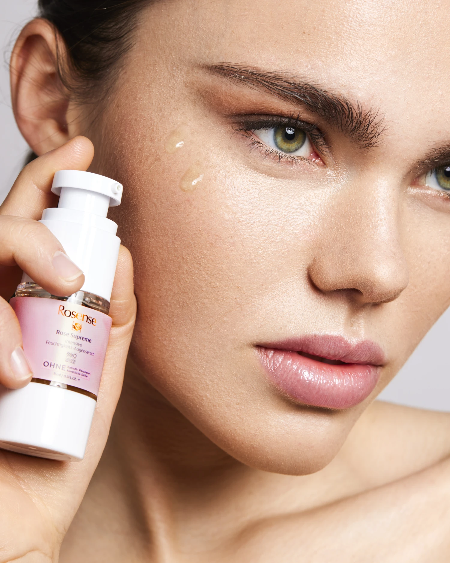 Rose Supcreme Intensive Feuchtigkeits-Augenserum 8 Rose Supcreme Intensive Feuchtigkeits-Augenserum – Bild 6